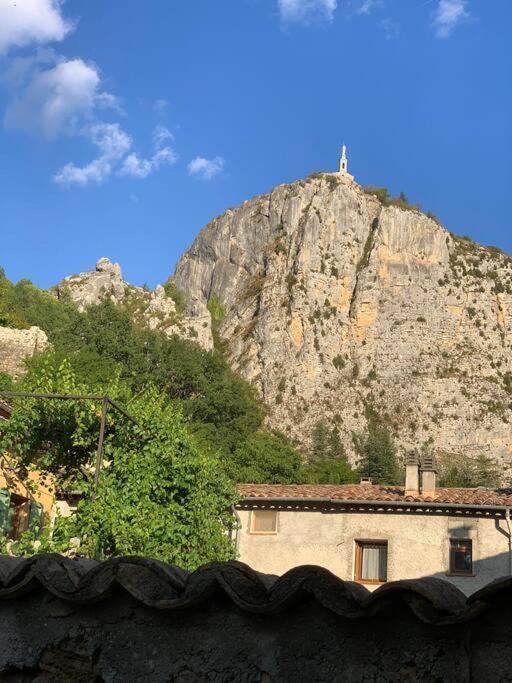 Agreable Maison De Village. Castellane Exterior photo